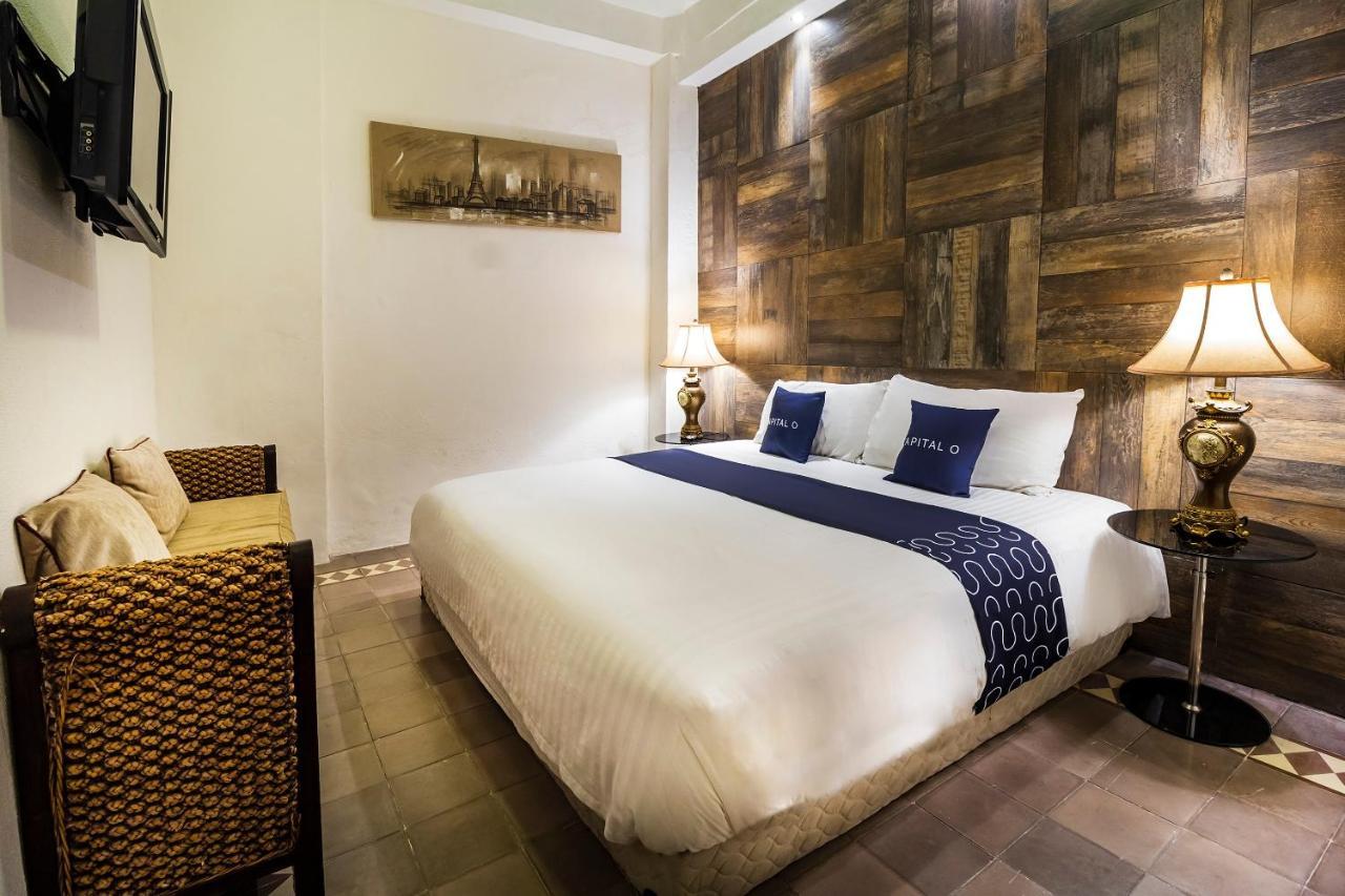 CAPITAL O Hotel 522 Puerto Vallarta Buitenkant foto
